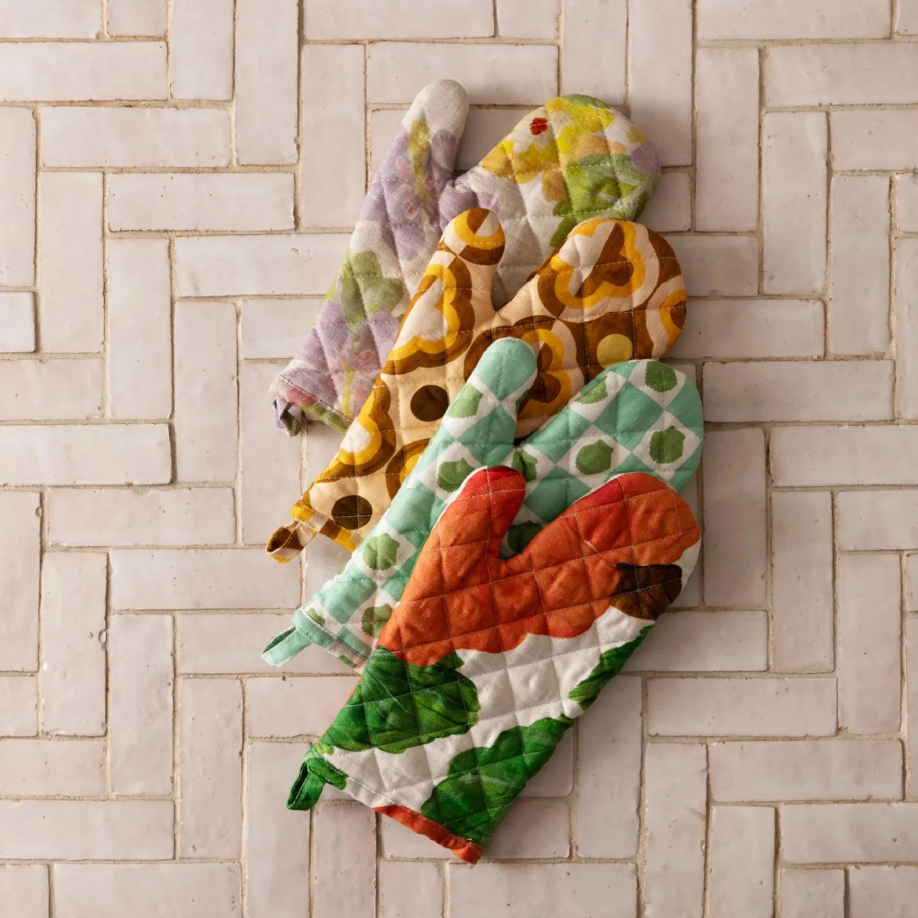 Bonnie & Neil Oven Glove - Clove Golden